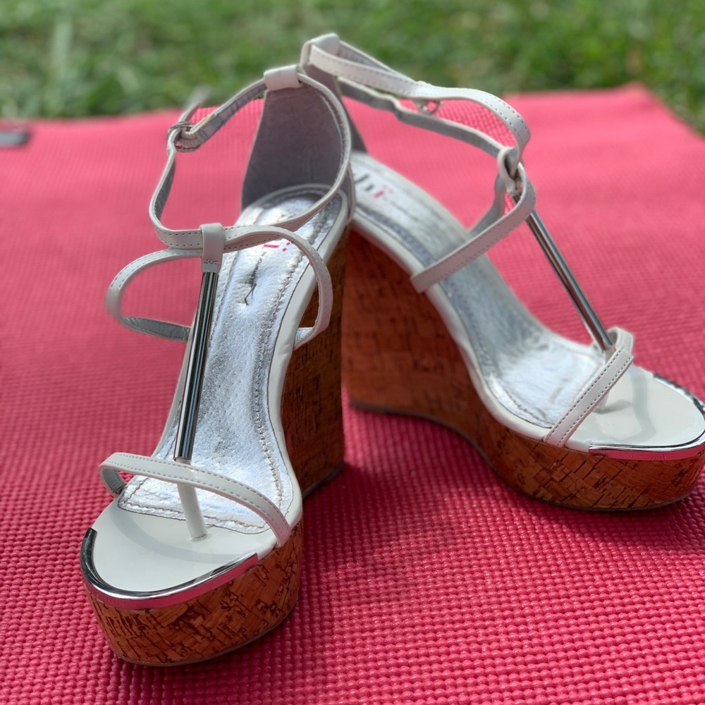 White Shi Wedges NEW